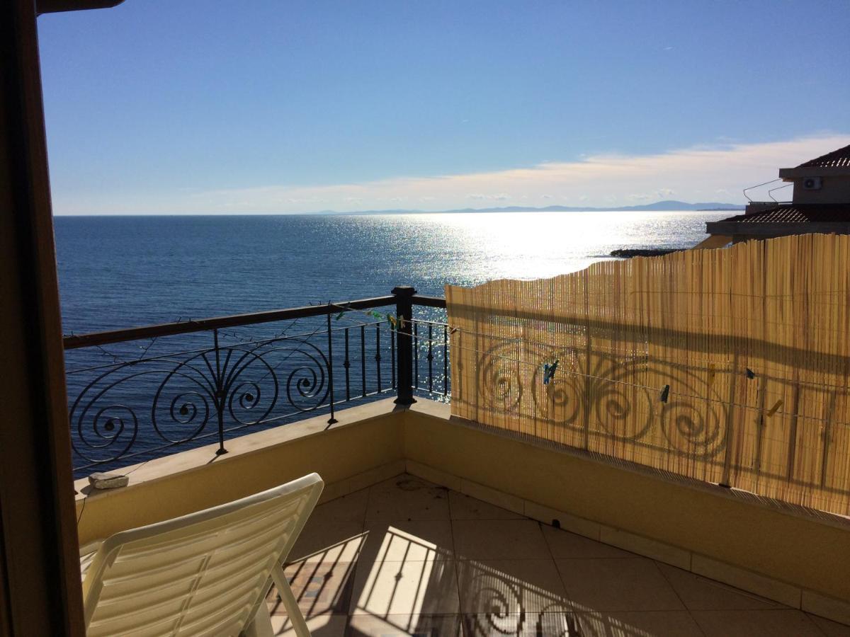 Villa Milagro Apartments Равда Екстер'єр фото