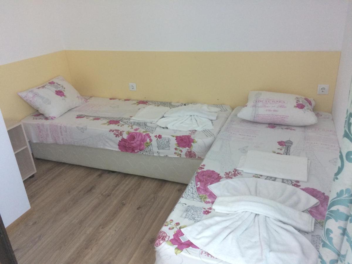 Villa Milagro Apartments Равда Екстер'єр фото
